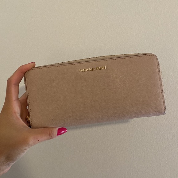 Michael Kors set - Picture 6 of 8